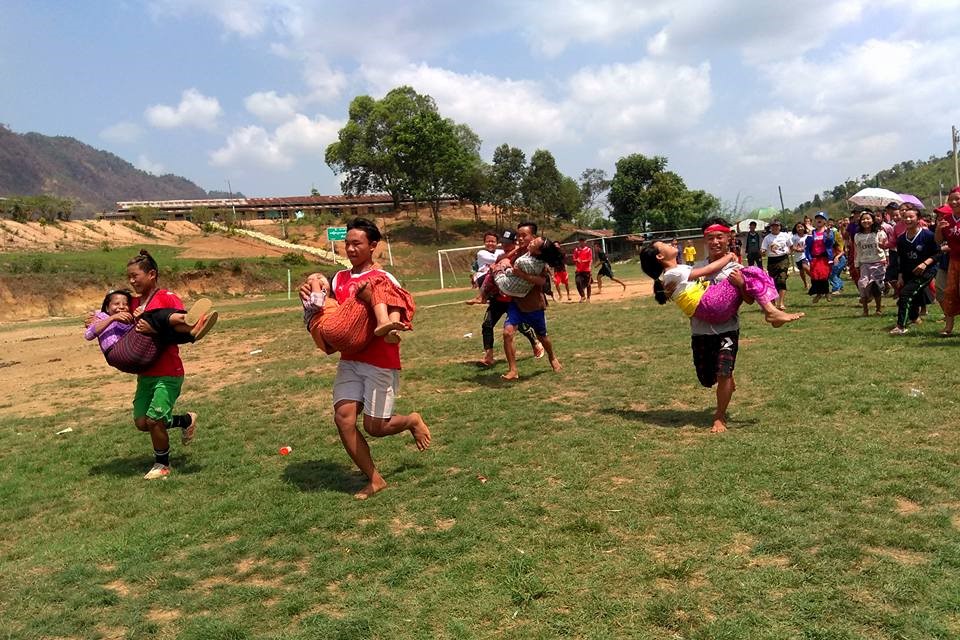 Myanmar people running